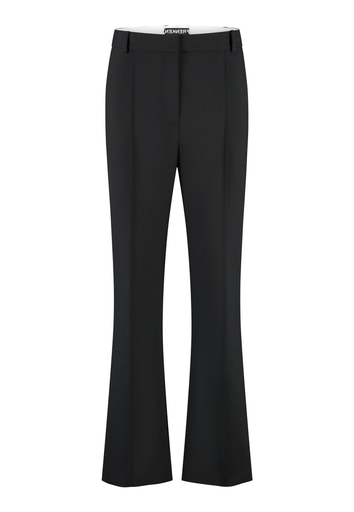 Step into elevated tailoring with the Diamand Darted Boyish Bel Cut Trousers, a structured silhouette with purposefully placed front darts that bring definition and subtle edge. The bell-cut leg adds fluidity, while the slightly oversized, boyish fit channels effortless confidence. Inspired by classic menswear, these trousers blend precision and attitude, making them a standout piece for a polished yet contemporary look.