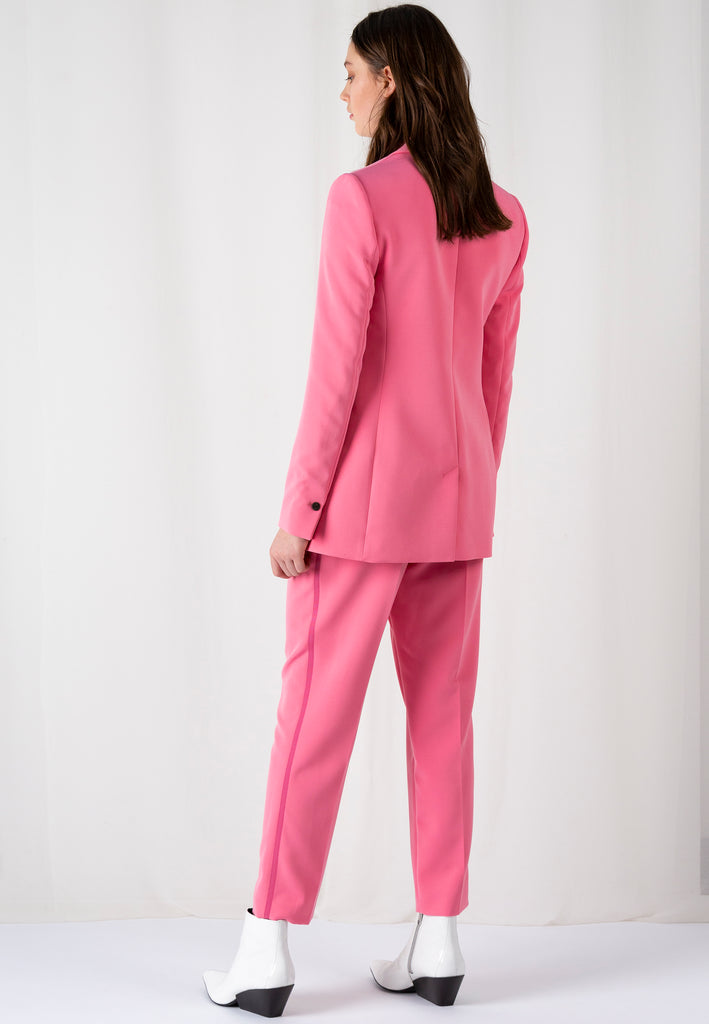 Pastel | Blazer | Coral. Women clothing. Classic tailored blazer made in a super easy wearing modern fabric.