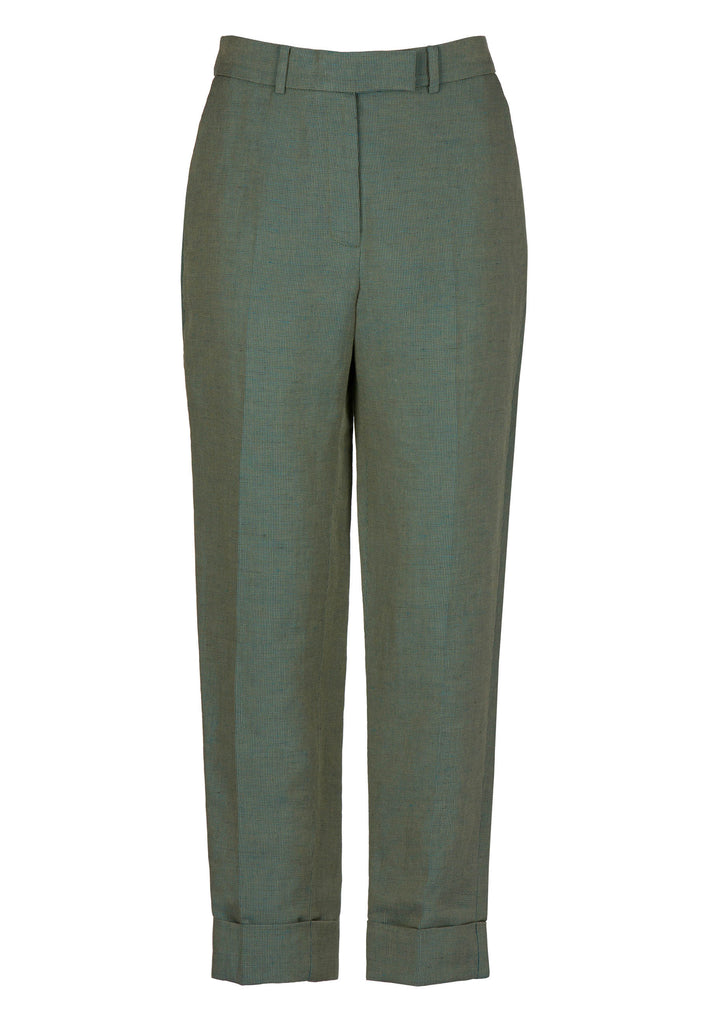 Fence trouser, green color. Pants expertly tailored in Portugal. Made from a cotton-wool blend. Detailed with pleats enhanced by pressed pleats and cuff at the bottom. frenkenfashion.com