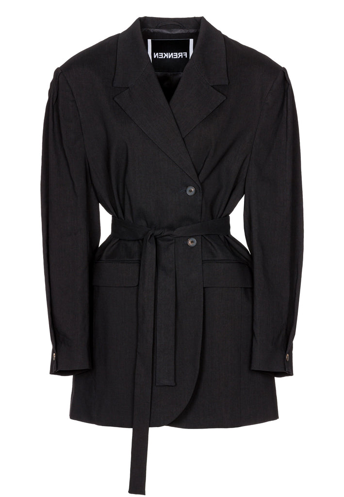 Wide-shouldered blazer in black. Features shoulder-pads, front pockets, and a belt to adjust to your liking. Fits oversize.