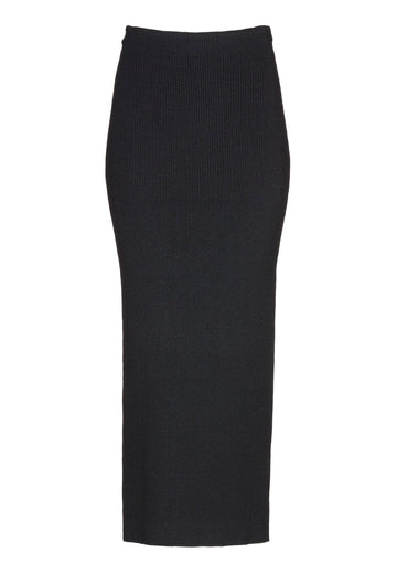 Maxi skirt in technical knit. Features an elasticated waistband and stretchy effect for complete comfort. True to size.