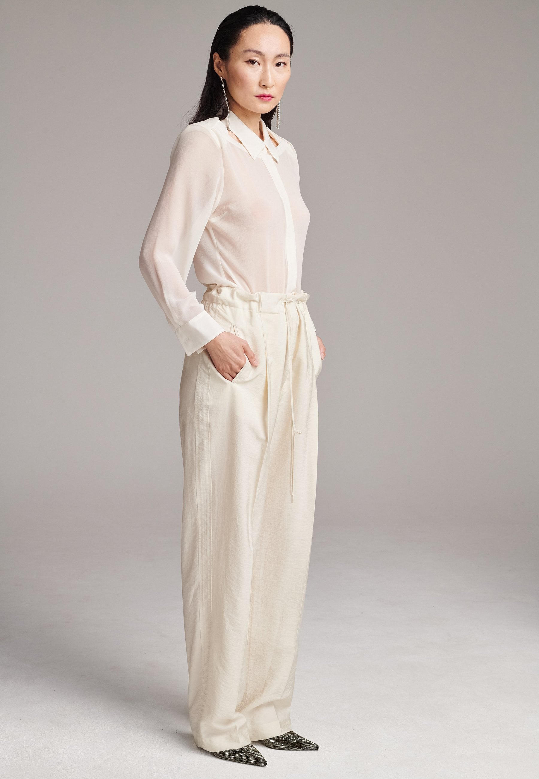 Triangle Cut-Out Shirt Off White – FRENKEN Triangle Cut-Out Shirt Off White – FRENKEN